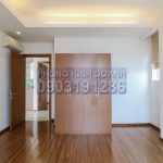 Bán Thảo Điền Pearl căn 3 phòng ngủ tầng cao toà B nhà trống view sông