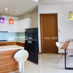 Cho thuê căn hộ Thảo Điền Pearl 2 phòng ngủ tầng cao nội thất xịn view hồ bơi